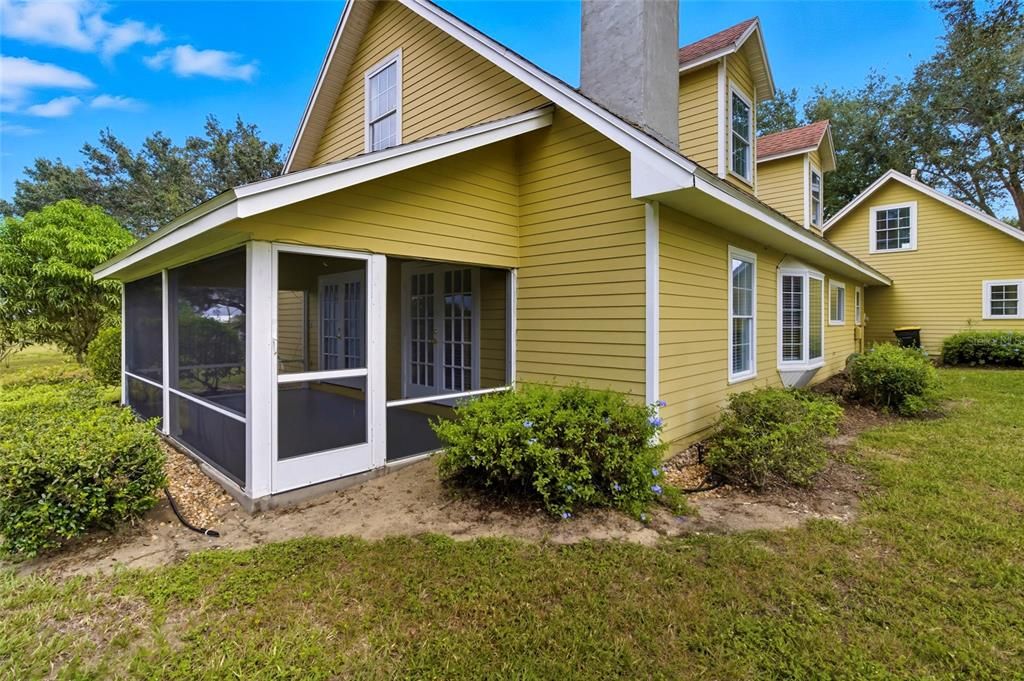 Active With Contract: $365,000 (3 beds, 2 baths, 2288 Square Feet)