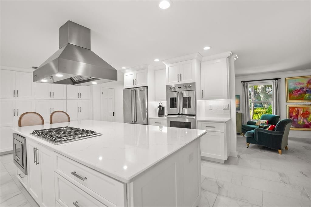 Под контрактом: $1,795,000 (3 спален, 2 ванн, 2229 Квадратных фут)