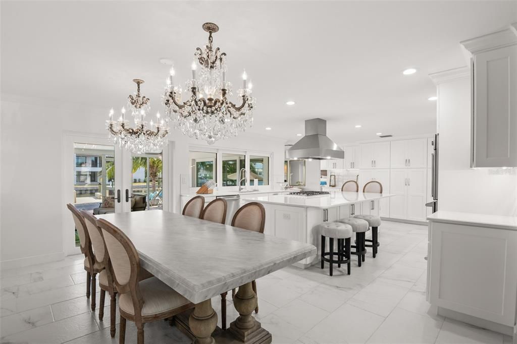 Под контрактом: $1,795,000 (3 спален, 2 ванн, 2229 Квадратных фут)