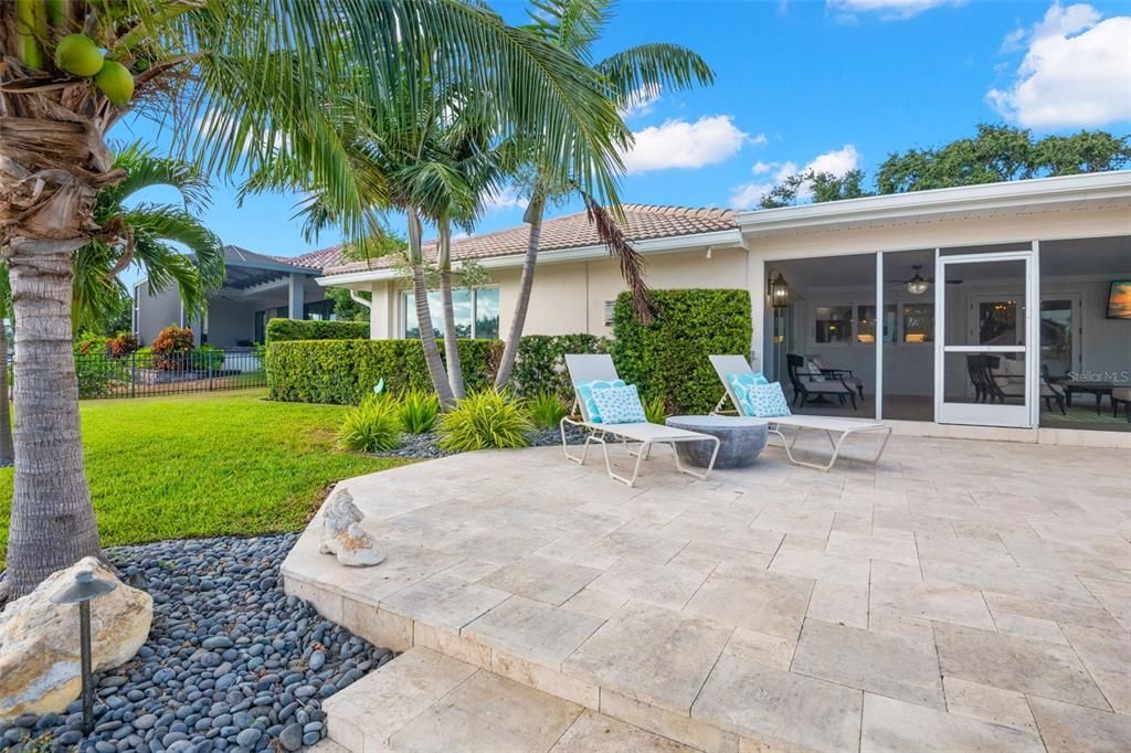 Под контрактом: $1,795,000 (3 спален, 2 ванн, 2229 Квадратных фут)