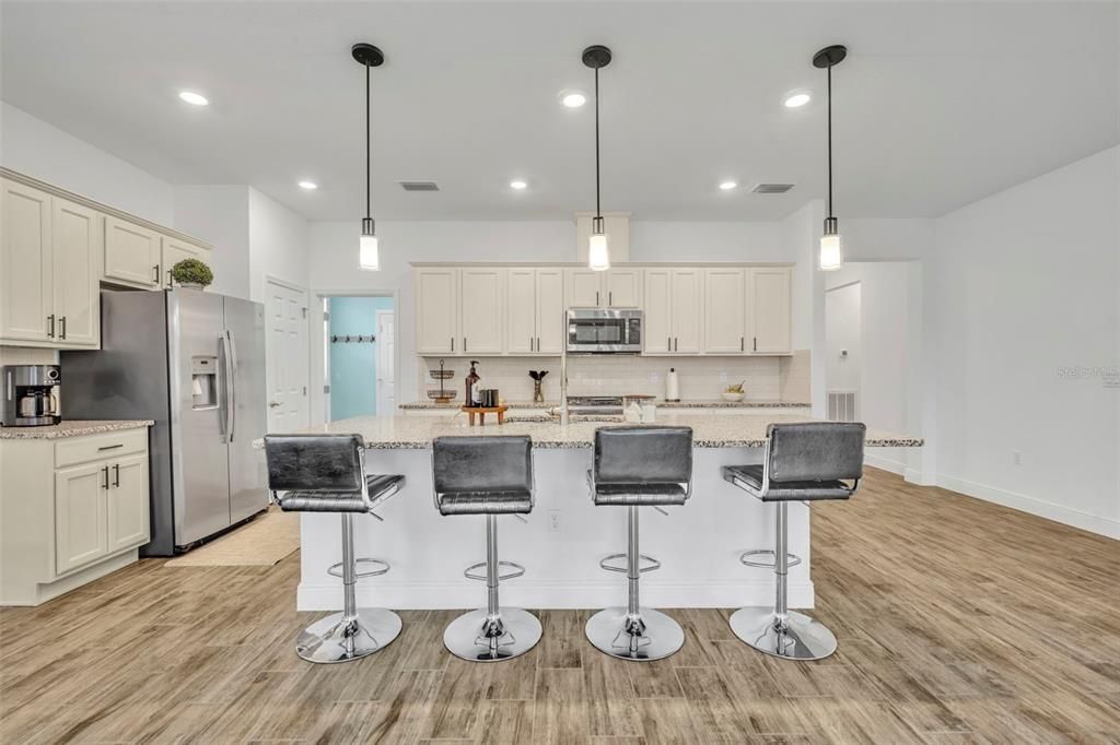 For Sale: $363,000 (3 beds, 2 baths, 1644 Square Feet)