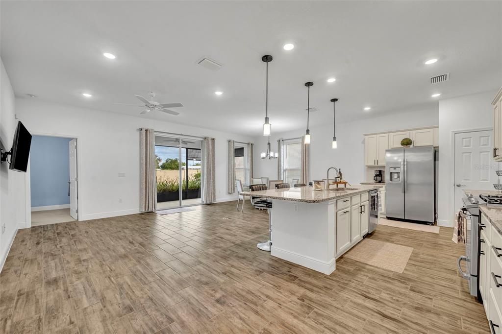 For Sale: $363,000 (3 beds, 2 baths, 1644 Square Feet)