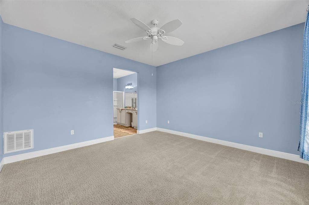 For Sale: $363,000 (3 beds, 2 baths, 1644 Square Feet)