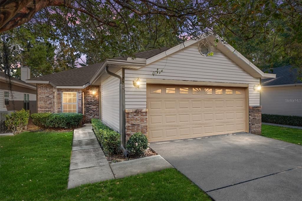 待售: $230,000 (2 贝兹, 2 浴室, 1207 平方英尺)