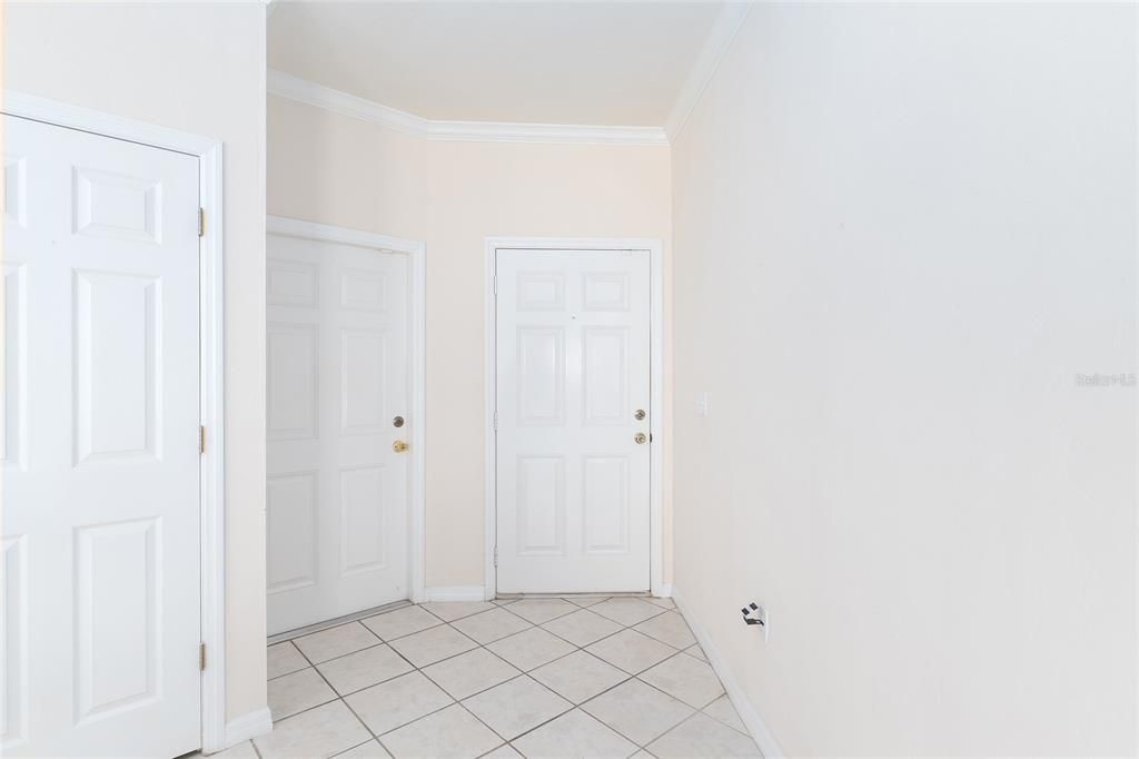 待售: $230,000 (2 贝兹, 2 浴室, 1207 平方英尺)