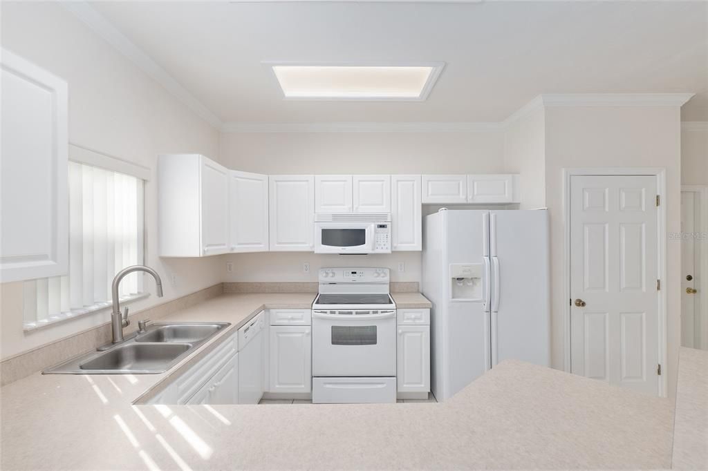 待售: $230,000 (2 贝兹, 2 浴室, 1207 平方英尺)