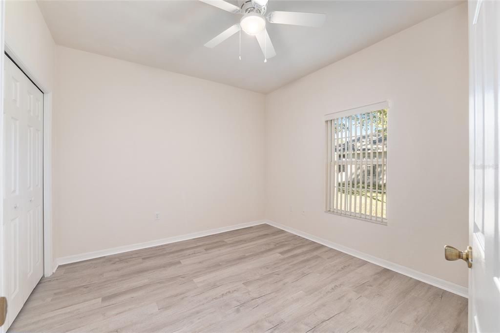 待售: $230,000 (2 贝兹, 2 浴室, 1207 平方英尺)