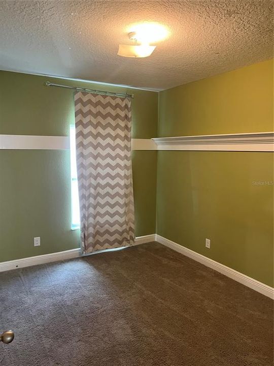 合同活跃: $349,900 (4 贝兹, 2 浴室, 1927 平方英尺)