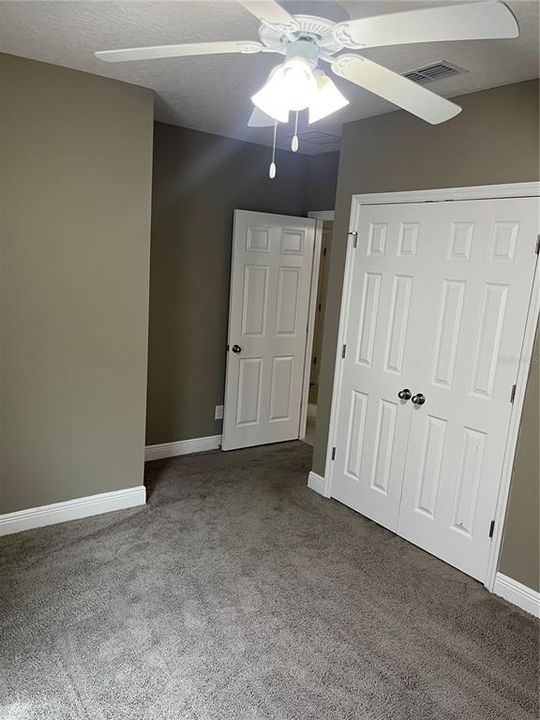 合同活跃: $349,900 (4 贝兹, 2 浴室, 1927 平方英尺)