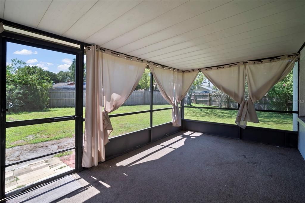 For Sale: $350,000 (3 beds, 2 baths, 1305 Square Feet)