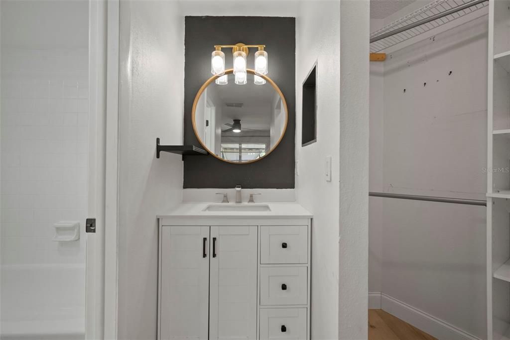 For Sale: $350,000 (3 beds, 2 baths, 1305 Square Feet)