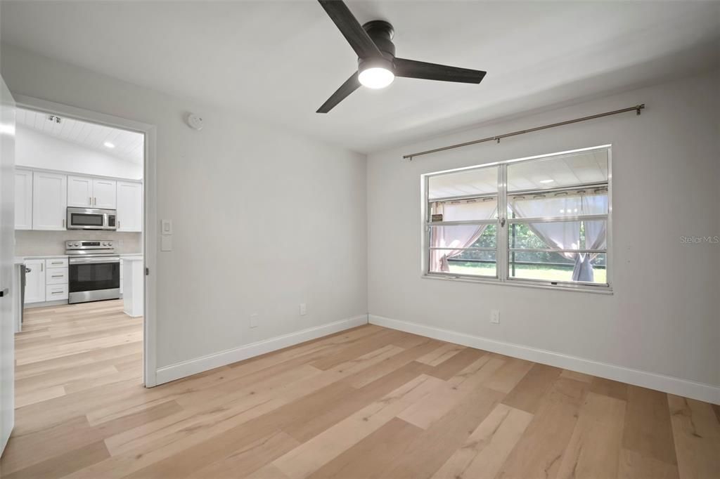 For Sale: $350,000 (3 beds, 2 baths, 1305 Square Feet)