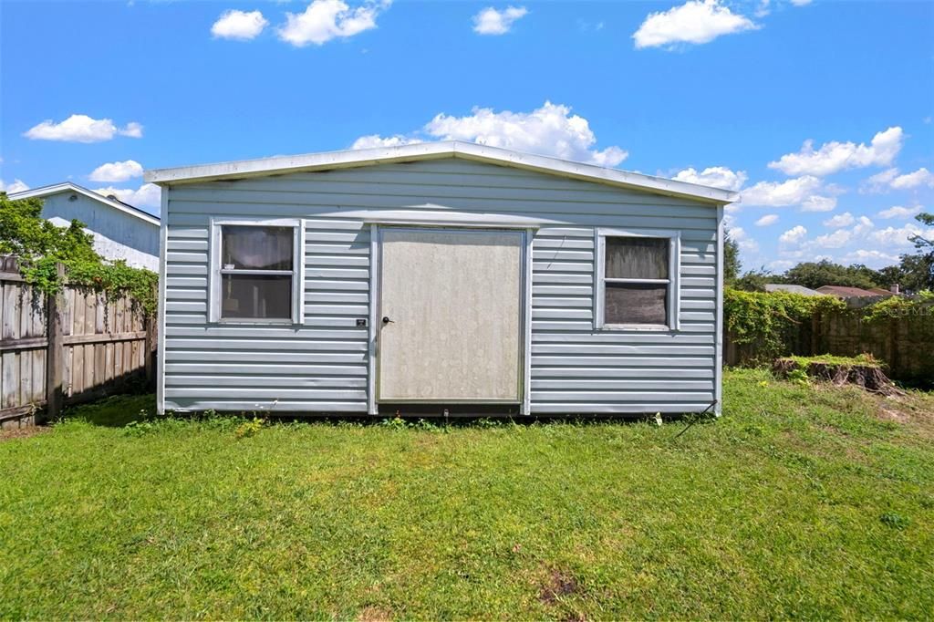 For Sale: $350,000 (3 beds, 2 baths, 1305 Square Feet)