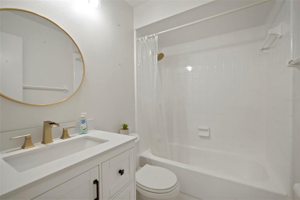 For Sale: $350,000 (3 beds, 2 baths, 1305 Square Feet)