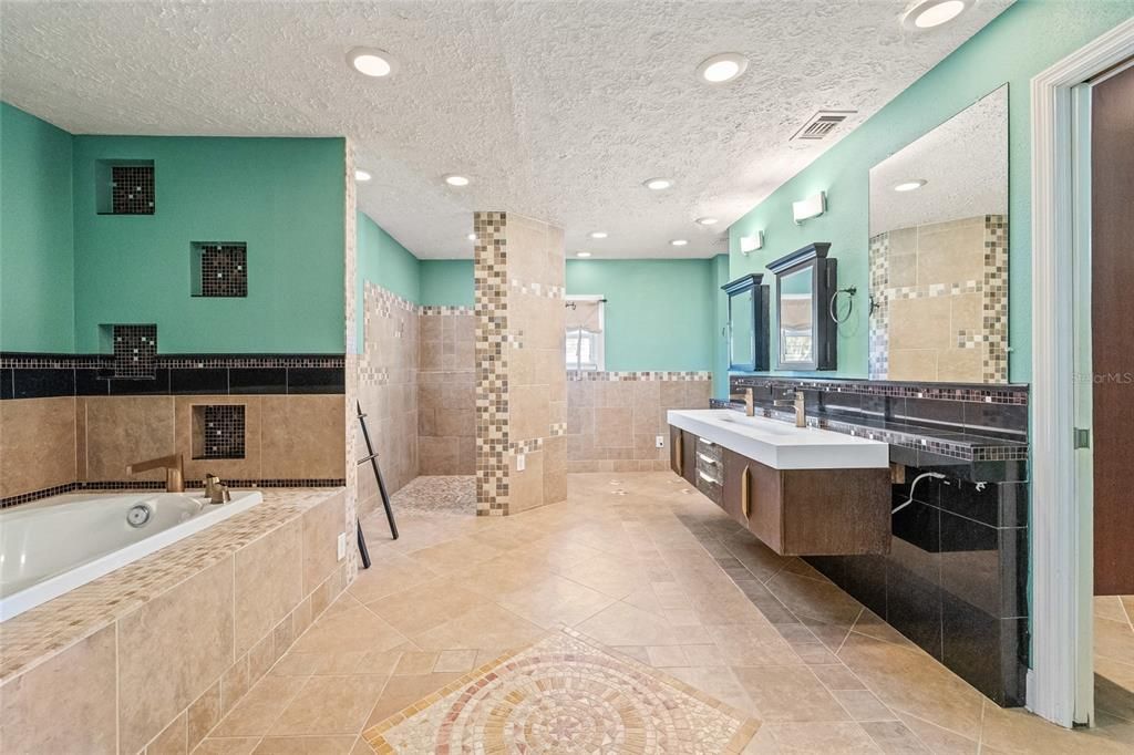 待售: $549,900 (4 贝兹, 2 浴室, 2786 平方英尺)