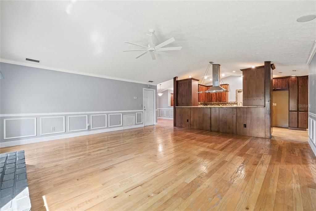 待售: $549,900 (4 贝兹, 2 浴室, 2786 平方英尺)