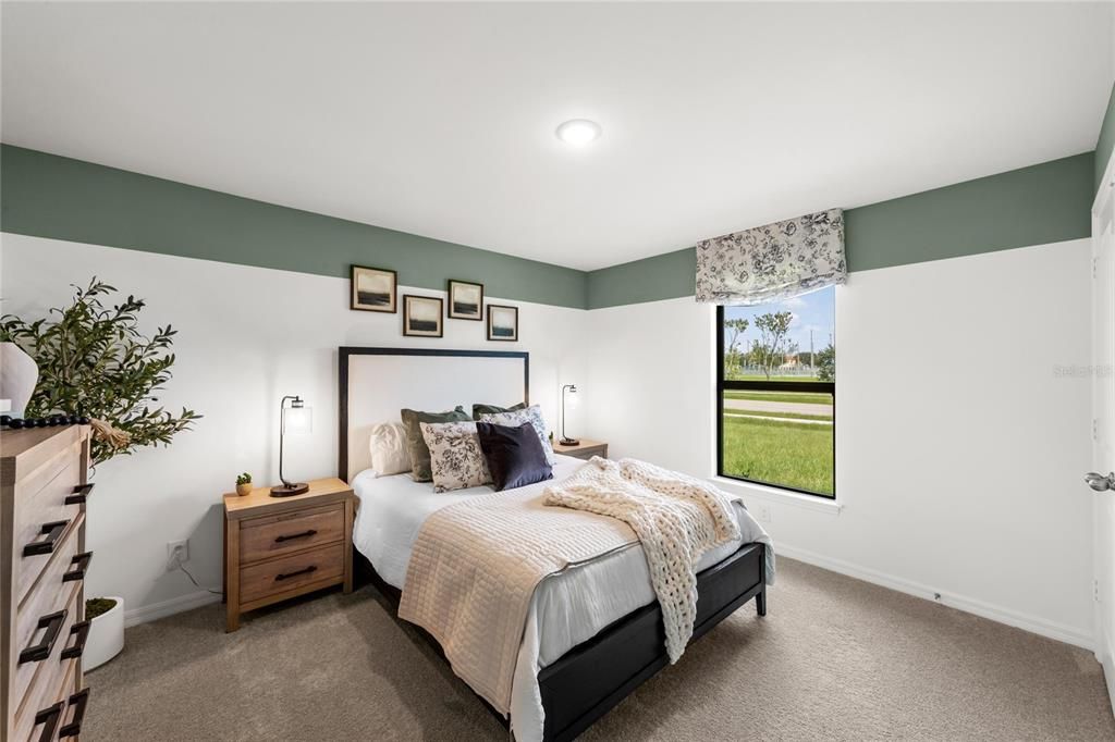 Activo con contrato: $284,990 (4 camas, 2 baños, 1829 Pies cuadrados)