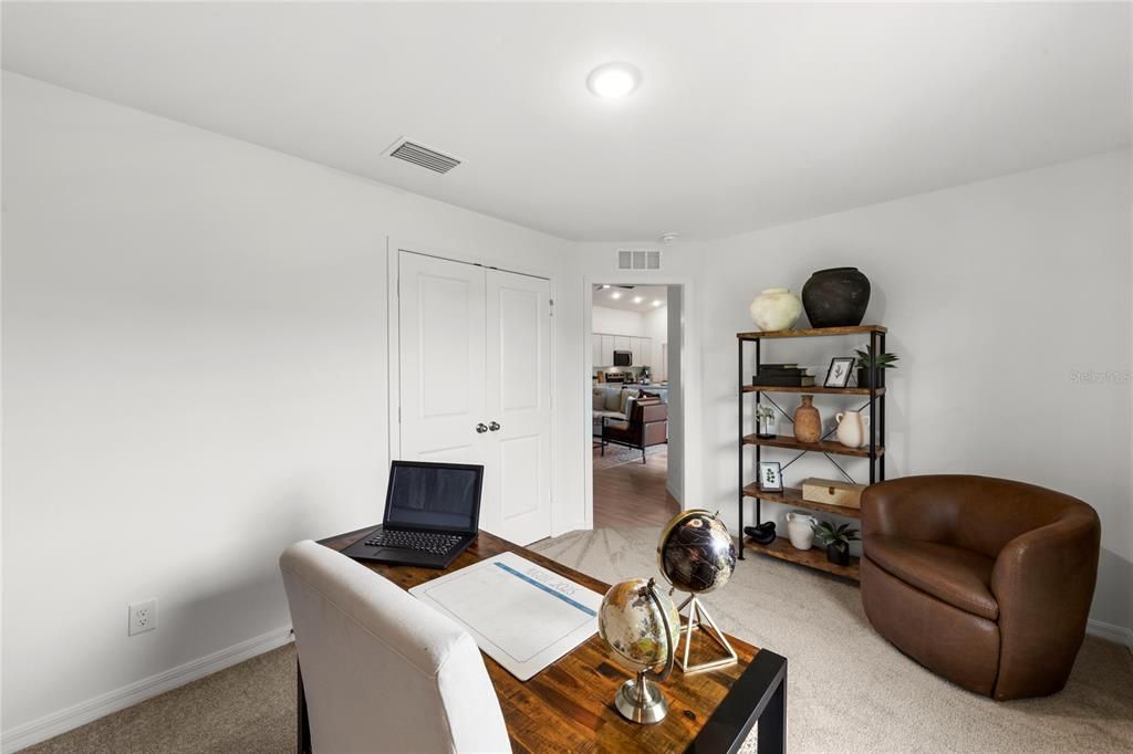 Activo con contrato: $284,990 (4 camas, 2 baños, 1829 Pies cuadrados)