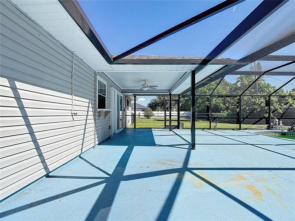 For Sale: $299,000 (3 beds, 2 baths, 1226 Square Feet)