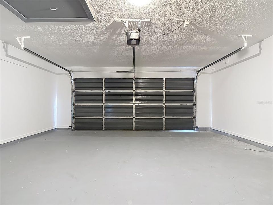 For Sale: $299,000 (3 beds, 2 baths, 1226 Square Feet)