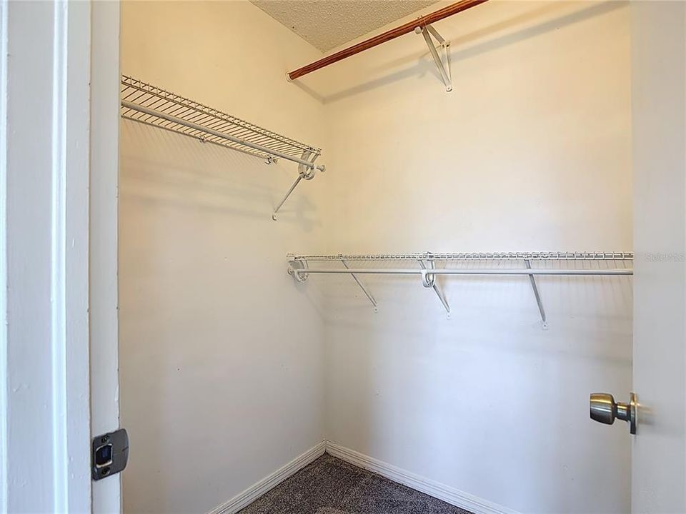 For Sale: $299,000 (3 beds, 2 baths, 1226 Square Feet)