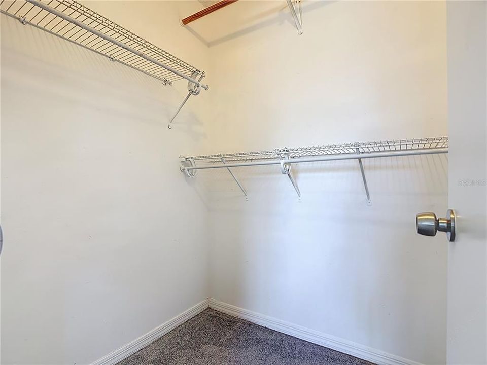 For Sale: $299,000 (3 beds, 2 baths, 1226 Square Feet)