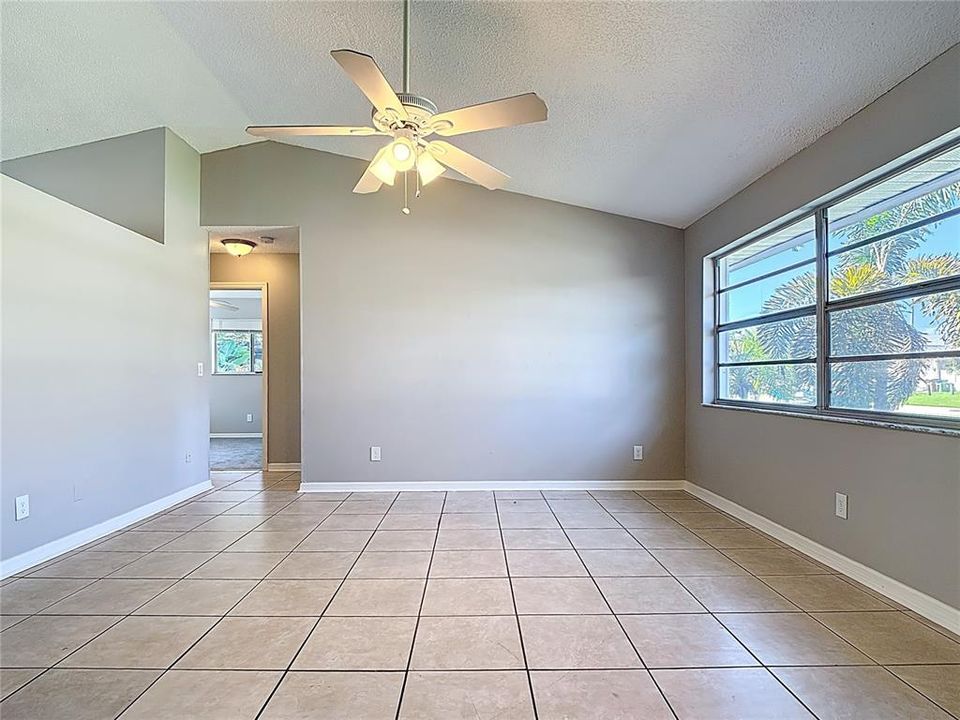 For Sale: $299,000 (3 beds, 2 baths, 1226 Square Feet)