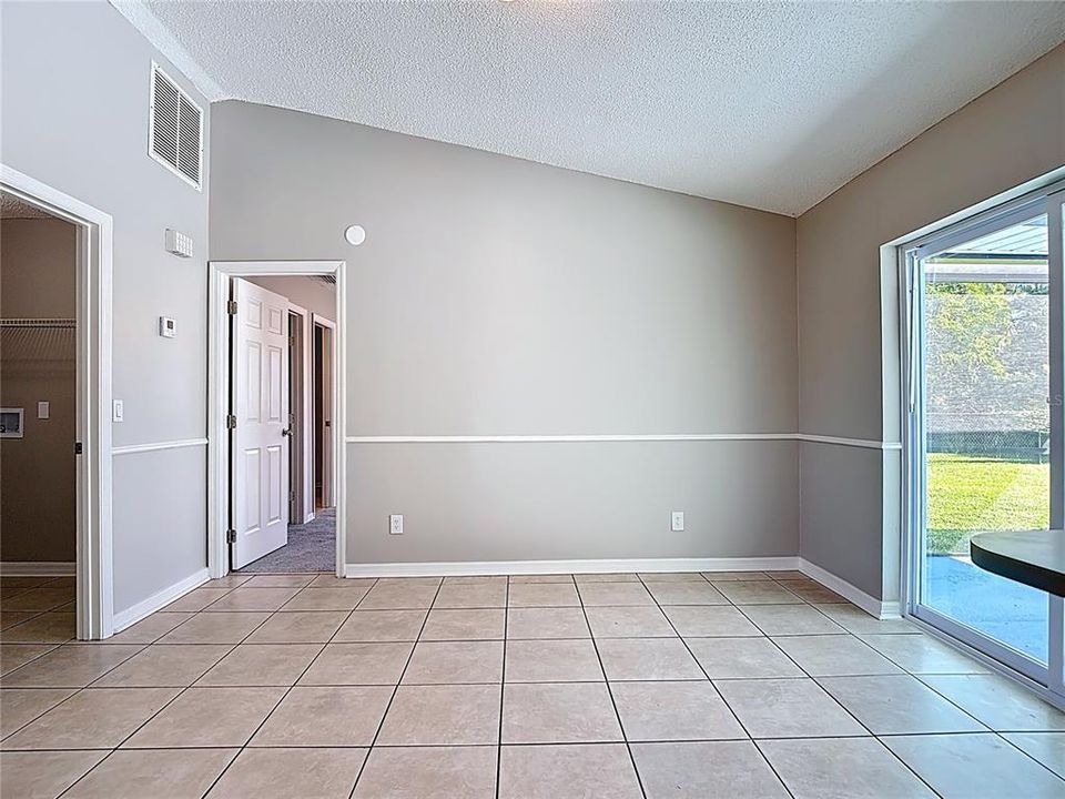 For Sale: $299,000 (3 beds, 2 baths, 1226 Square Feet)