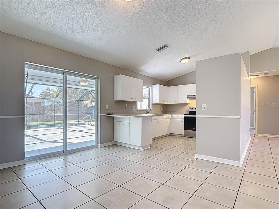 For Sale: $299,000 (3 beds, 2 baths, 1226 Square Feet)