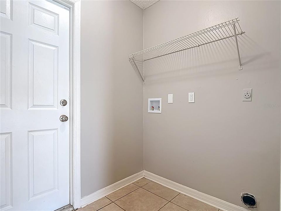 For Sale: $299,000 (3 beds, 2 baths, 1226 Square Feet)