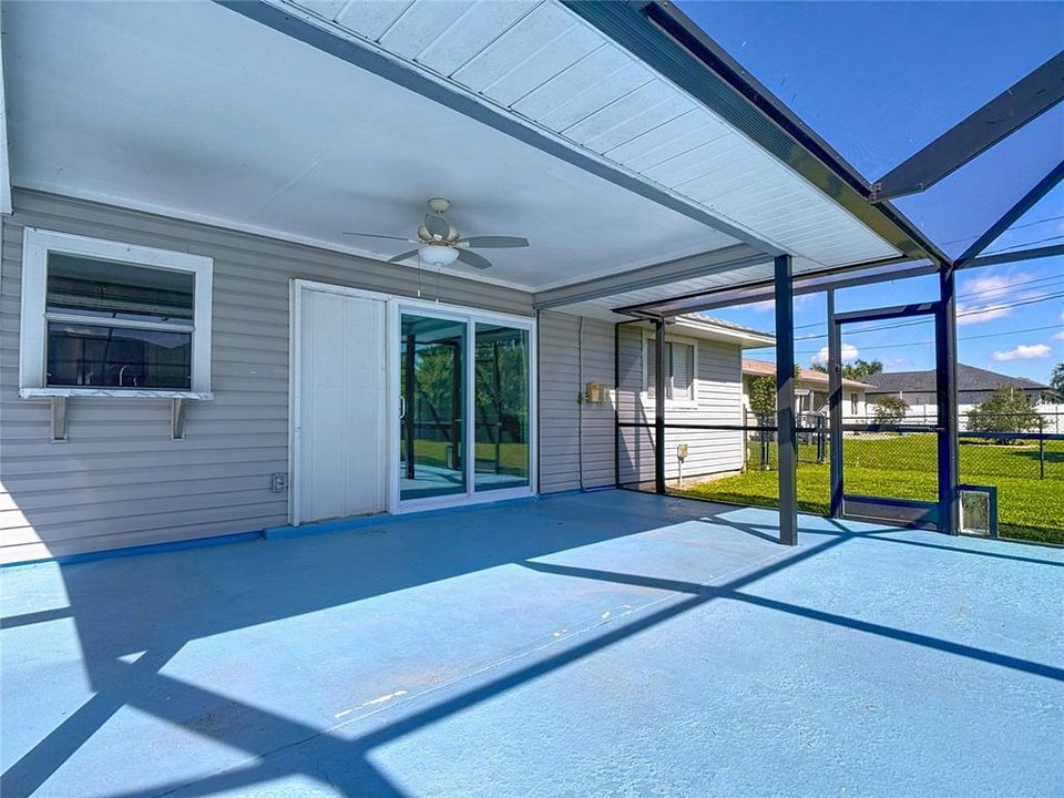 For Sale: $299,000 (3 beds, 2 baths, 1226 Square Feet)