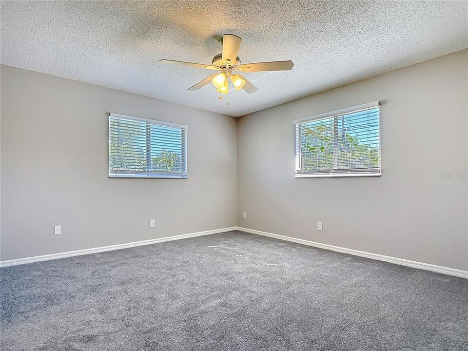 For Sale: $299,000 (3 beds, 2 baths, 1226 Square Feet)