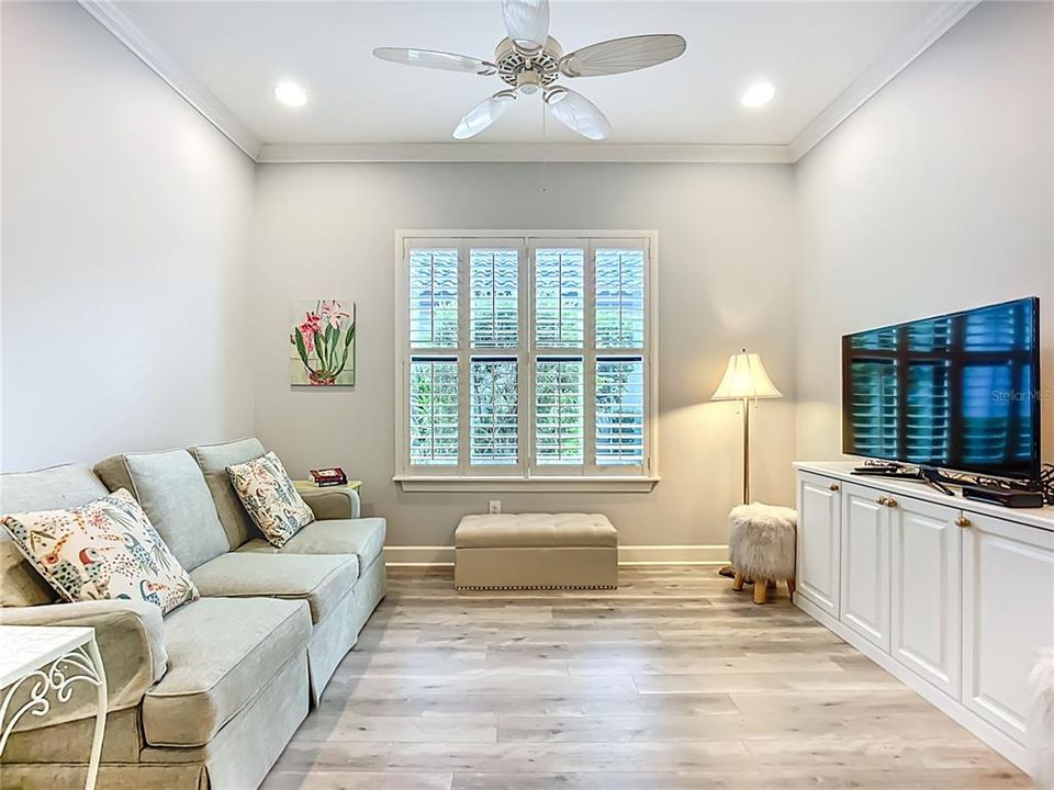 Activo con contrato: $925,000 (3 camas, 3 baños, 2328 Pies cuadrados)