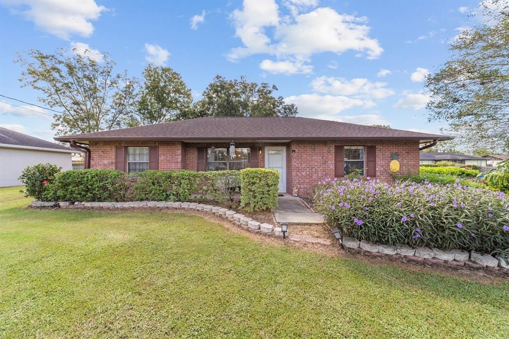 Recently Sold: $199,000 (2 beds, 2 baths, 1114 Square Feet)