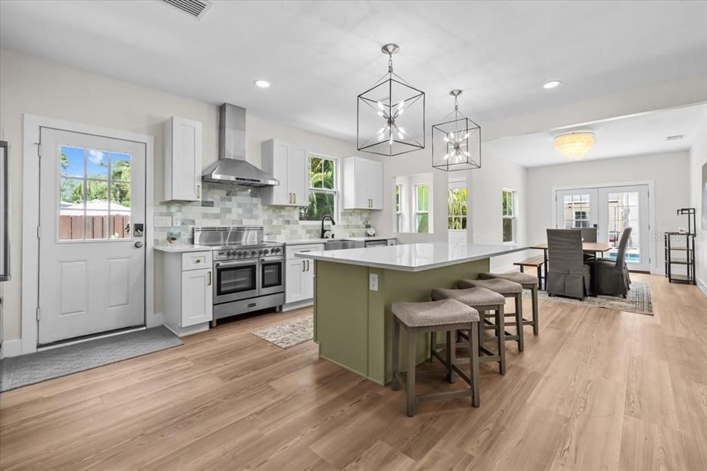 待售: $1,149,000 (4 贝兹, 3 浴室, 2573 平方英尺)