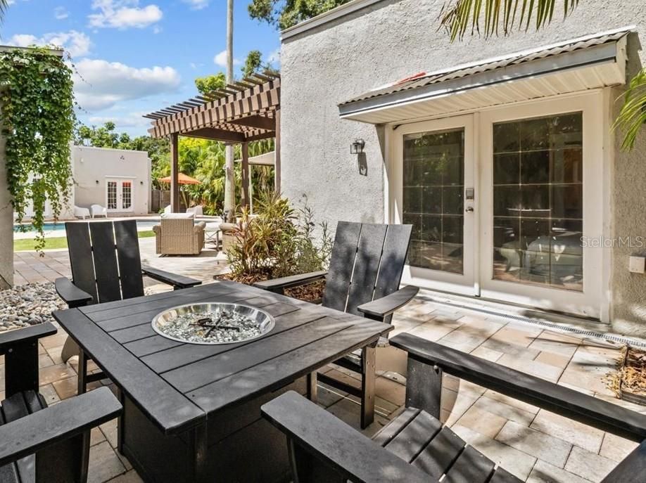 待售: $1,149,000 (4 贝兹, 3 浴室, 2573 平方英尺)