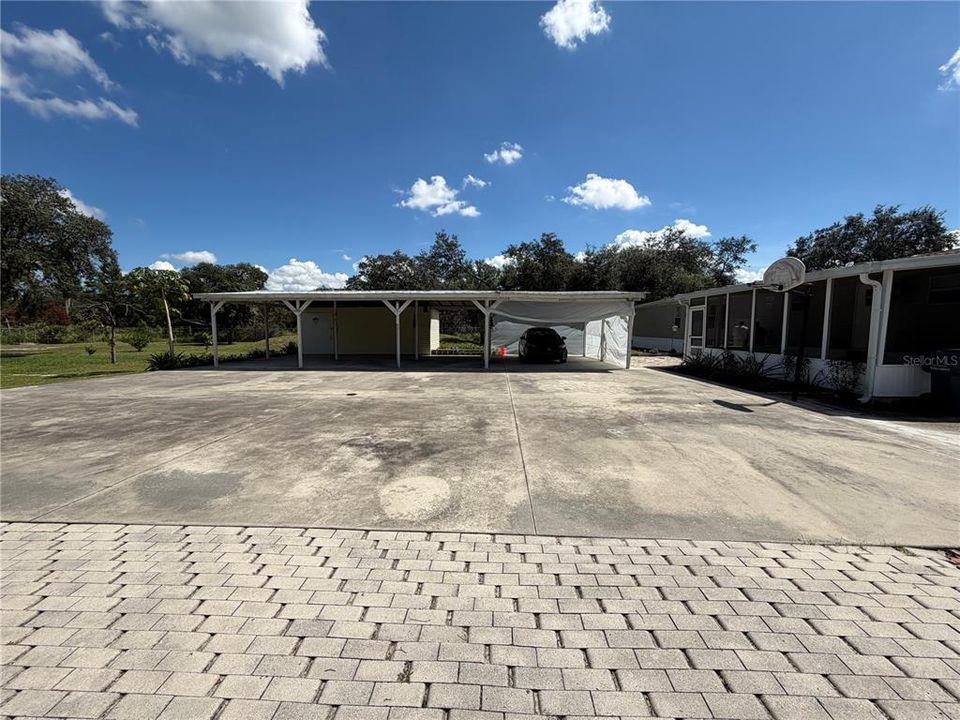 На продажу: $385,000 (6 спален, 3 ванн, 2040 Квадратных фут)