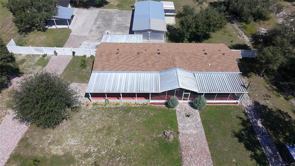 На продажу: $385,000 (6 спален, 3 ванн, 2040 Квадратных фут)