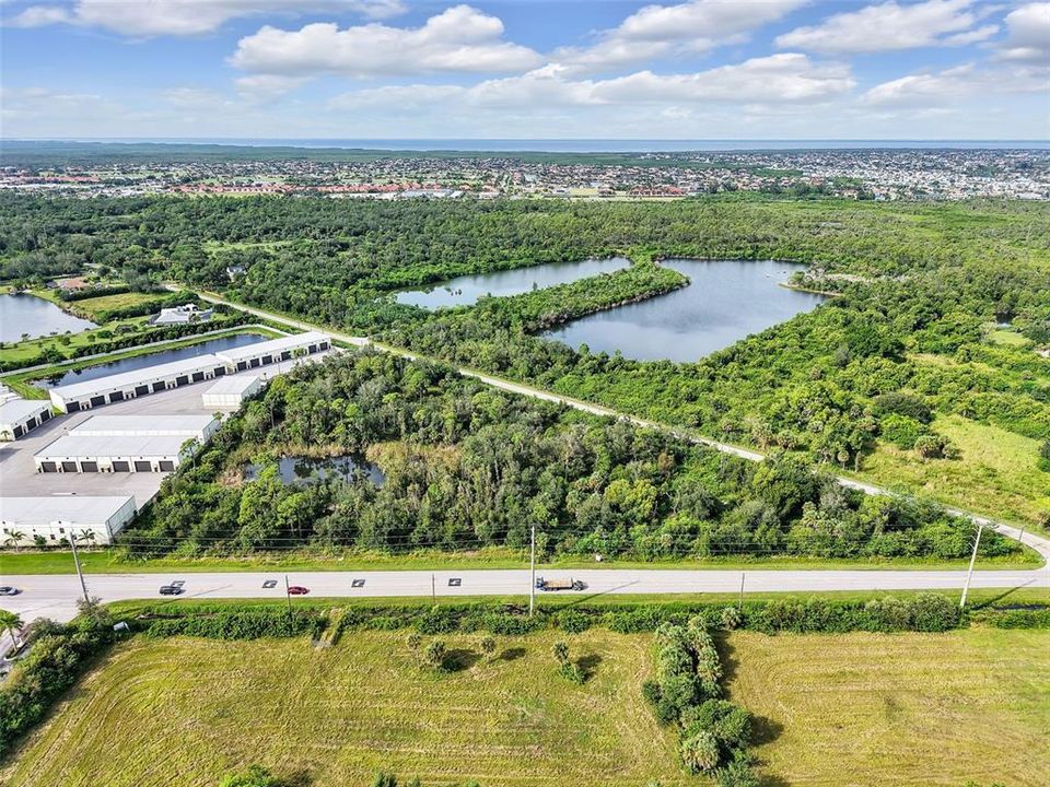 На продажу: $2,500,000 (6.91 acres)