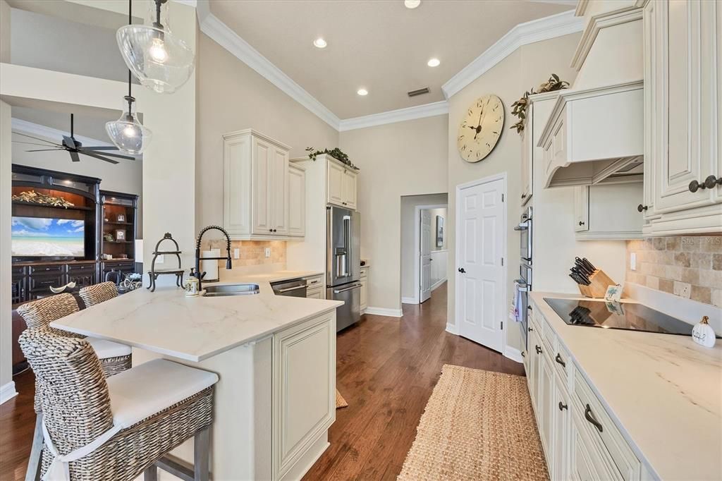 En Venta: $864,900 (4 camas, 3 baños, 3018 Pies cuadrados)