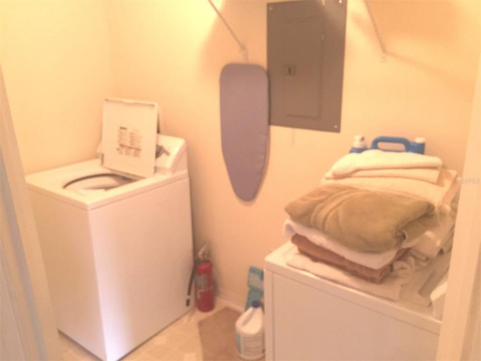 For Rent: $1,575 (2 beds, 2 baths, 975 Square Feet)