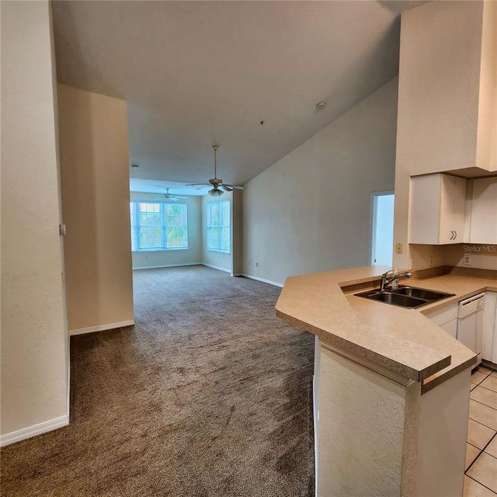 Activo con contrato: $1,650 (2 camas, 2 baños, 1209 Pies cuadrados)