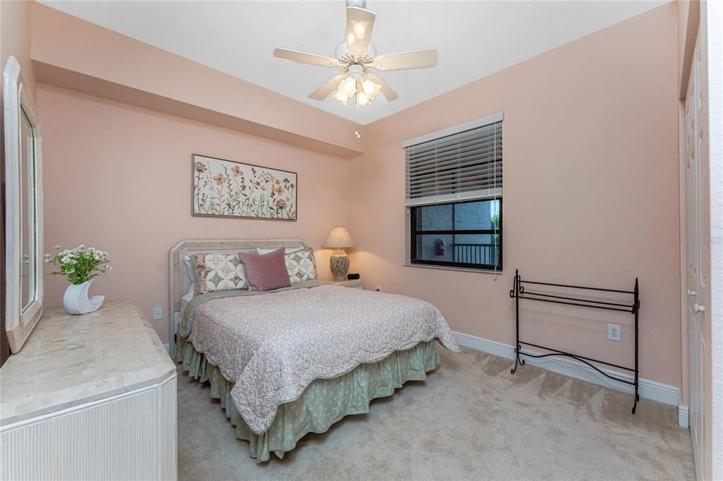 待售: $365,000 (2 贝兹, 2 浴室, 1788 平方英尺)