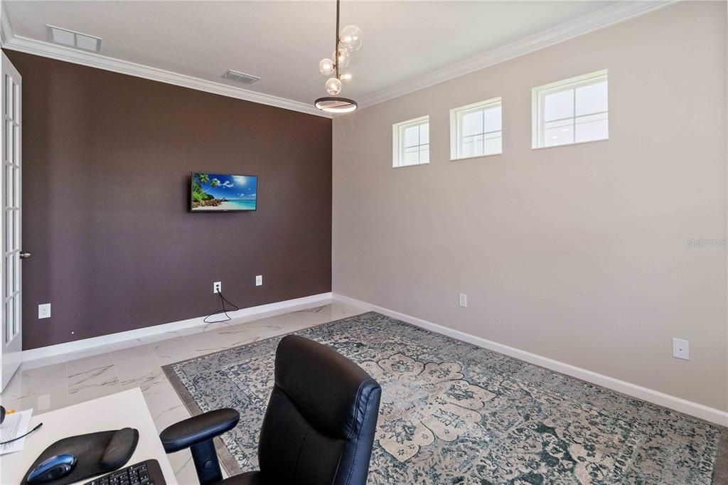 For Sale: $945,000 (6 beds, 4 baths, 3710 Square Feet)