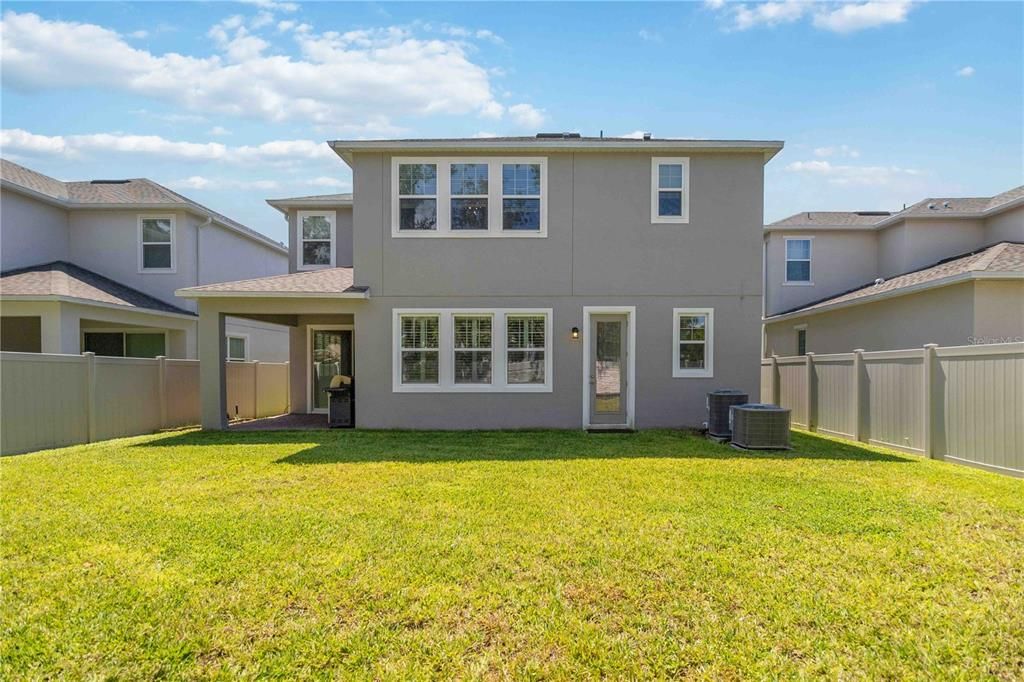 For Sale: $945,000 (6 beds, 4 baths, 3710 Square Feet)