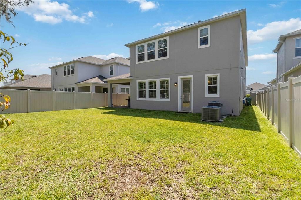 For Sale: $945,000 (6 beds, 4 baths, 3710 Square Feet)