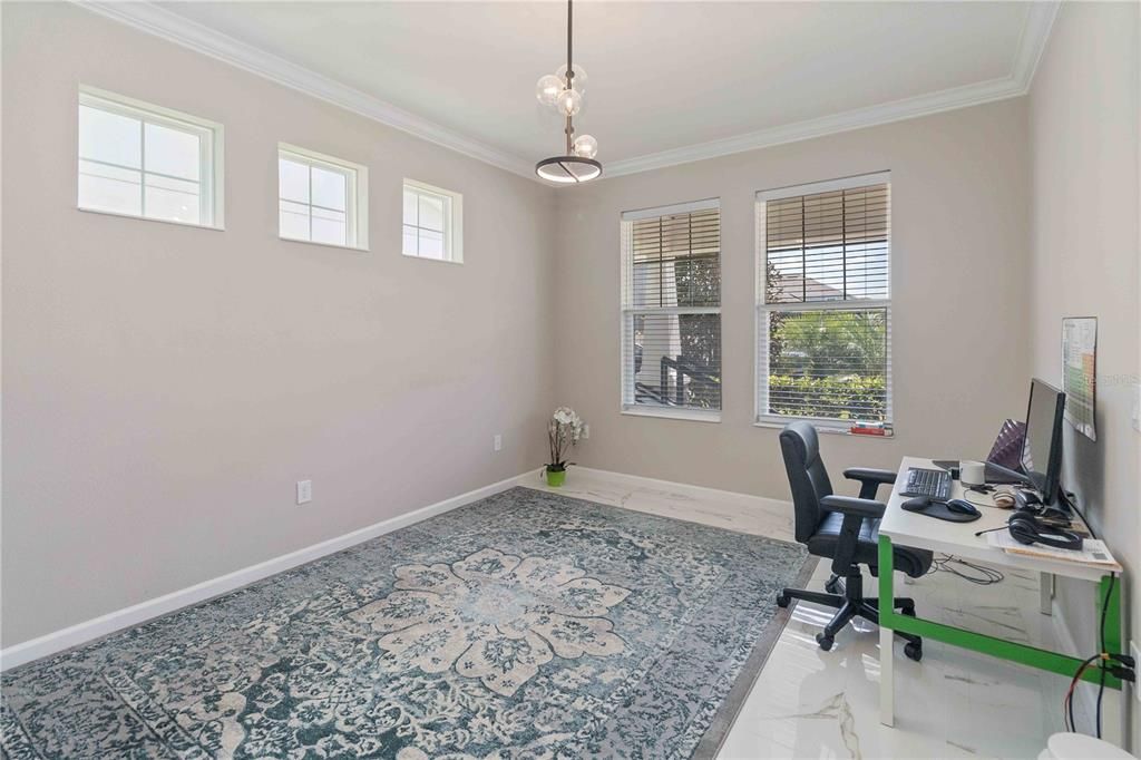 For Sale: $945,000 (6 beds, 4 baths, 3710 Square Feet)