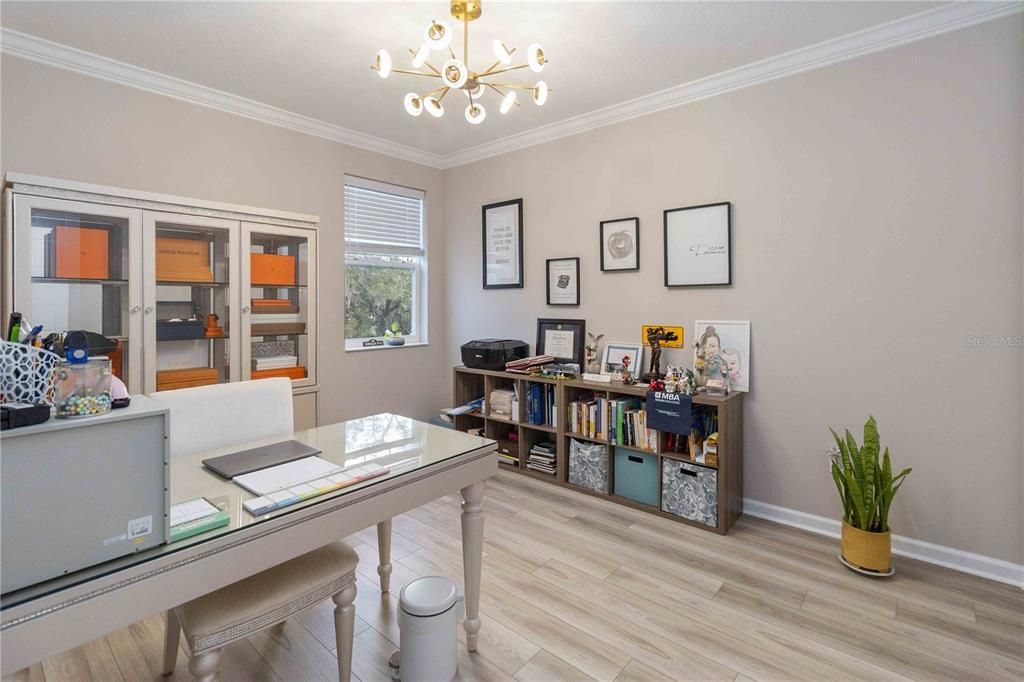 For Sale: $945,000 (6 beds, 4 baths, 3710 Square Feet)