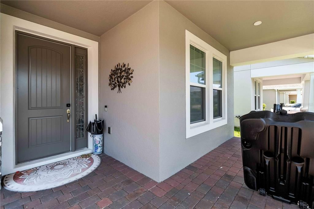 For Sale: $945,000 (6 beds, 4 baths, 3710 Square Feet)