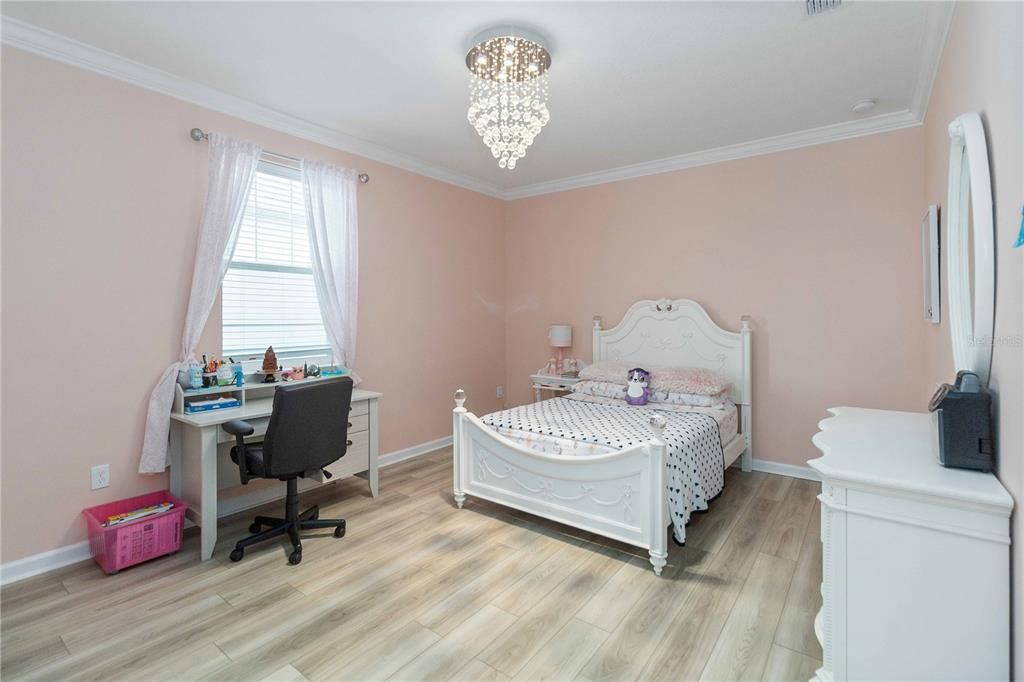 For Sale: $945,000 (6 beds, 4 baths, 3710 Square Feet)